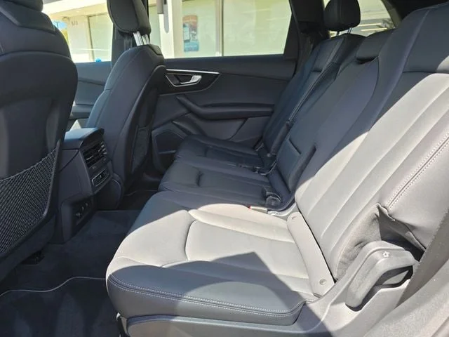 2025 Audi Q7 Premium Plus - Photo 24