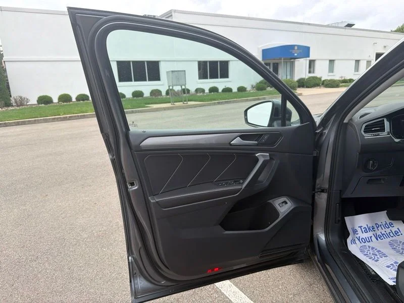 Used 2024  Volkswagen 2.0T SE image 20