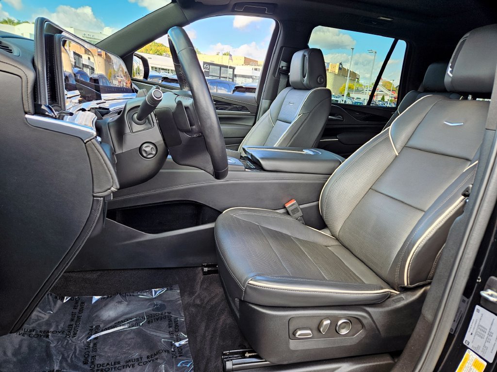 2023 Cadillac Escalade Sport - Photo 10
