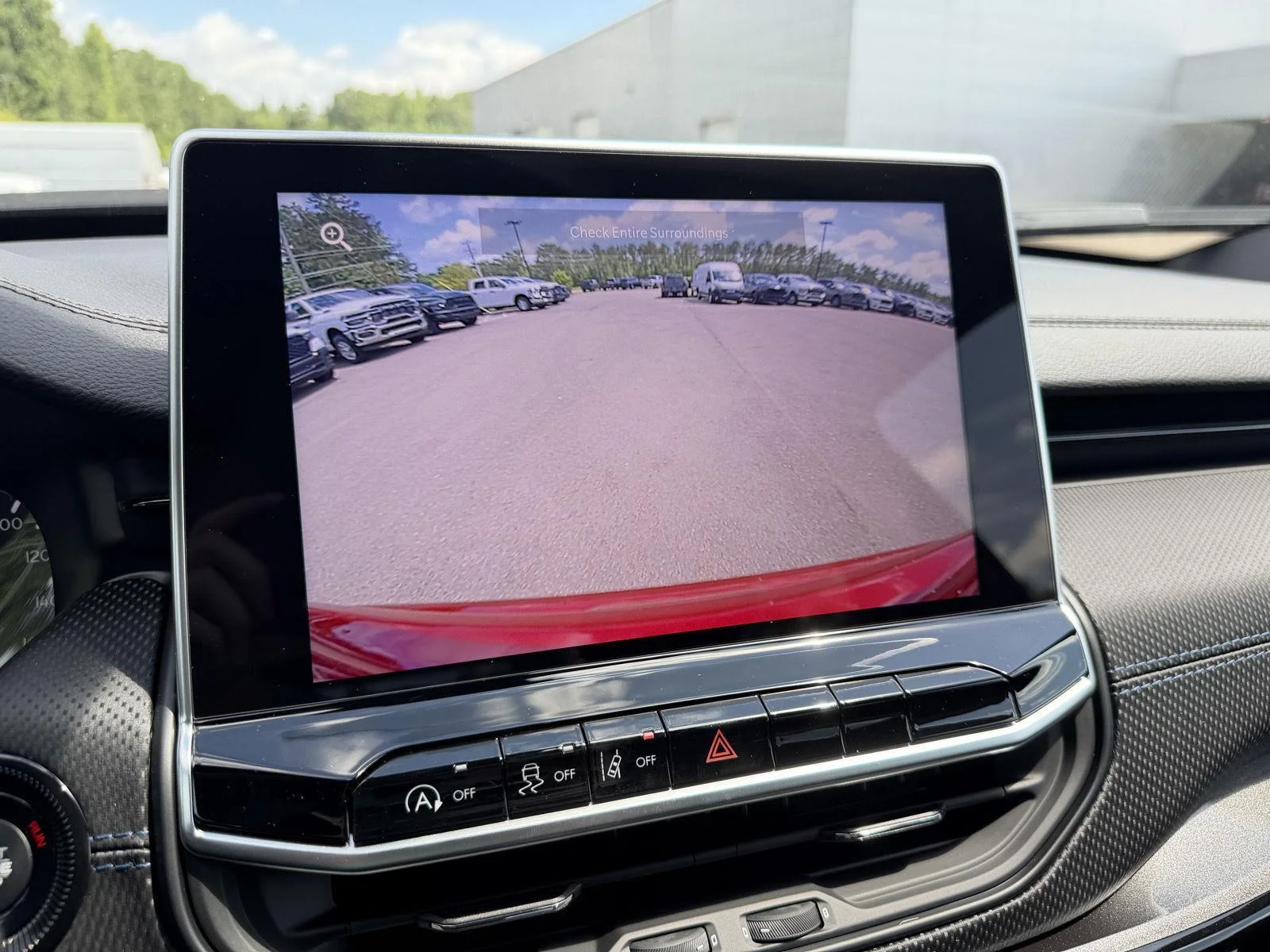 New 2026 Red Hot Pearl-Coat Exterior Paint Jeep Latitude Altitude image 13