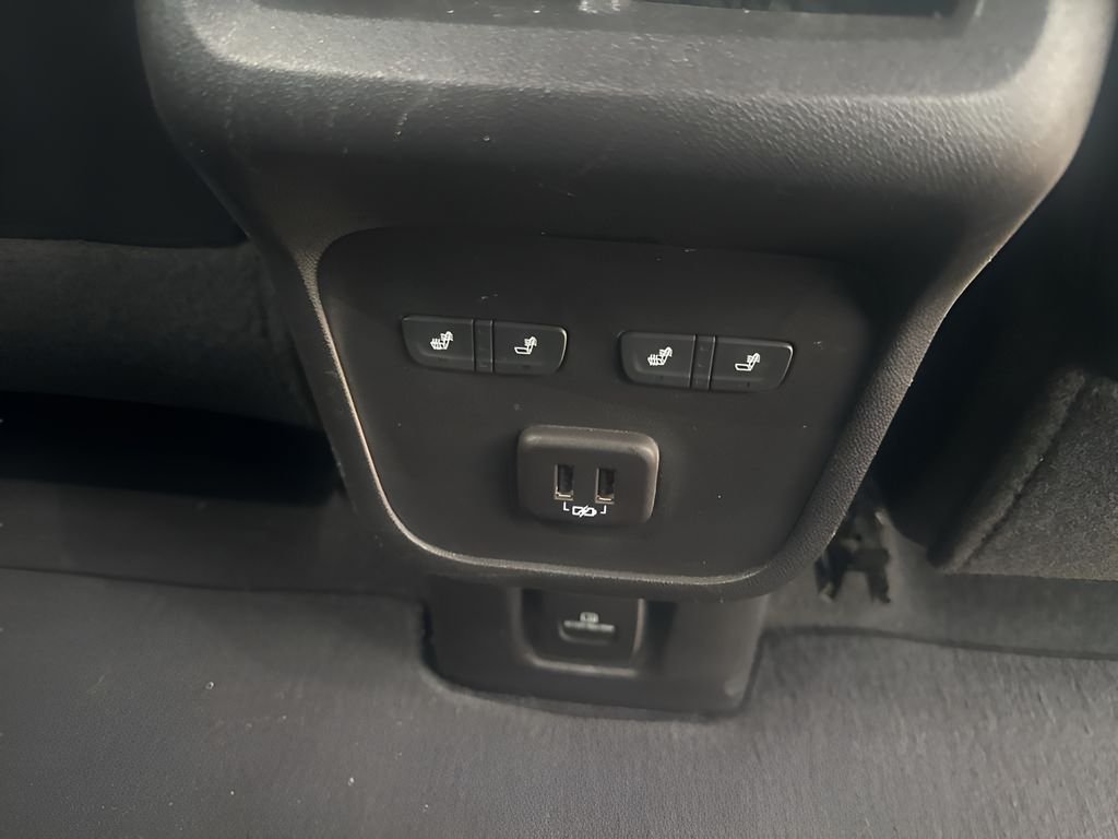 2023 Chevrolet Equinox Premier - Photo 19