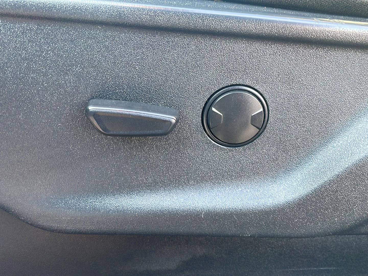 Used 2022 Iconic Silver Metallic Ford XLT image 11