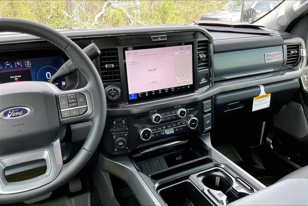 New 2026 Ford Super Duty F-250 Lariat 4D Crew Cab