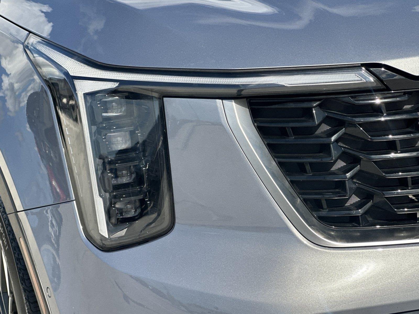 Used 2025 Everlasting Silver Kia SX image 4