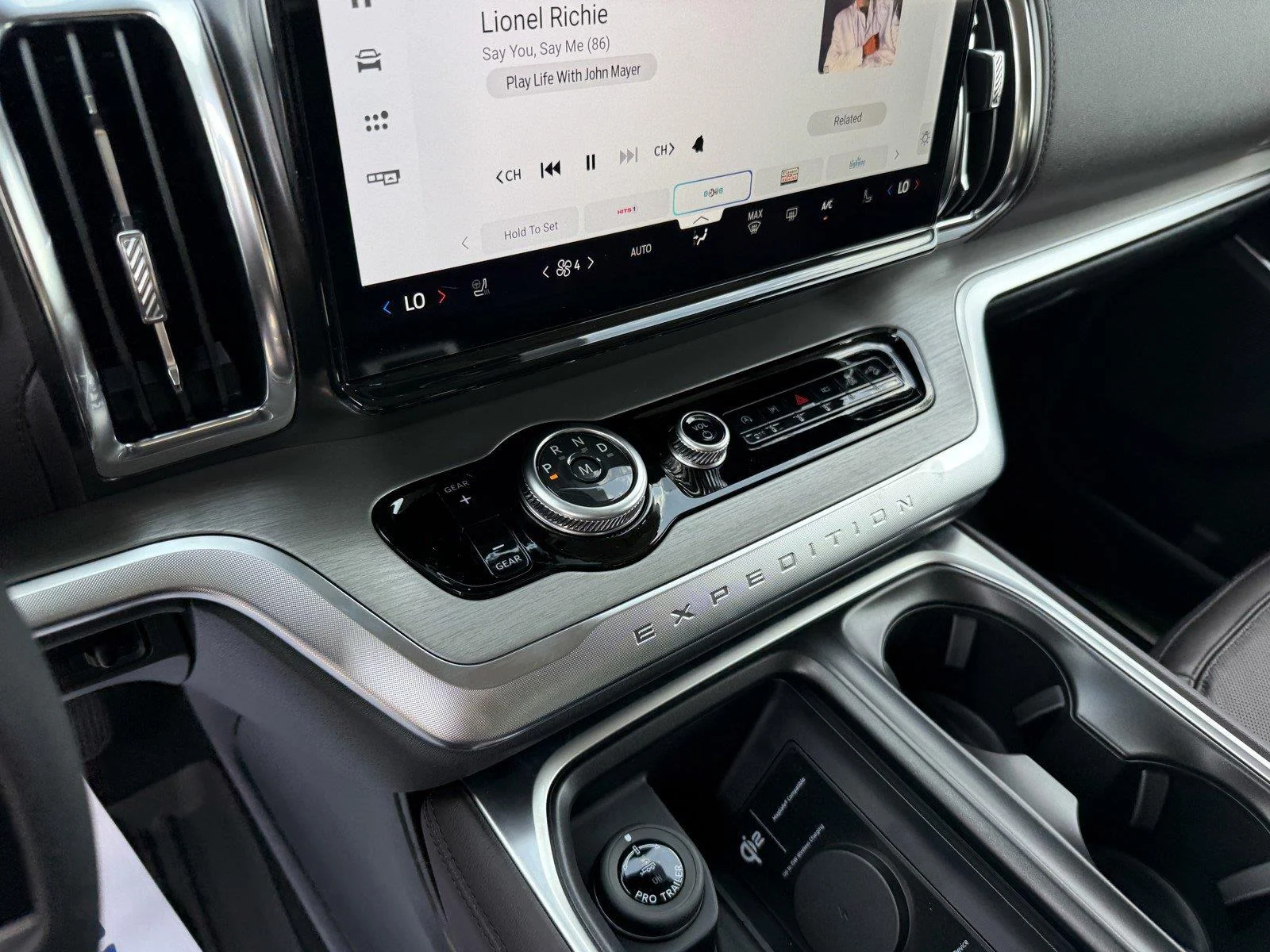 New 2027 Agate Black Metallic Ford MAX Platinum image 20