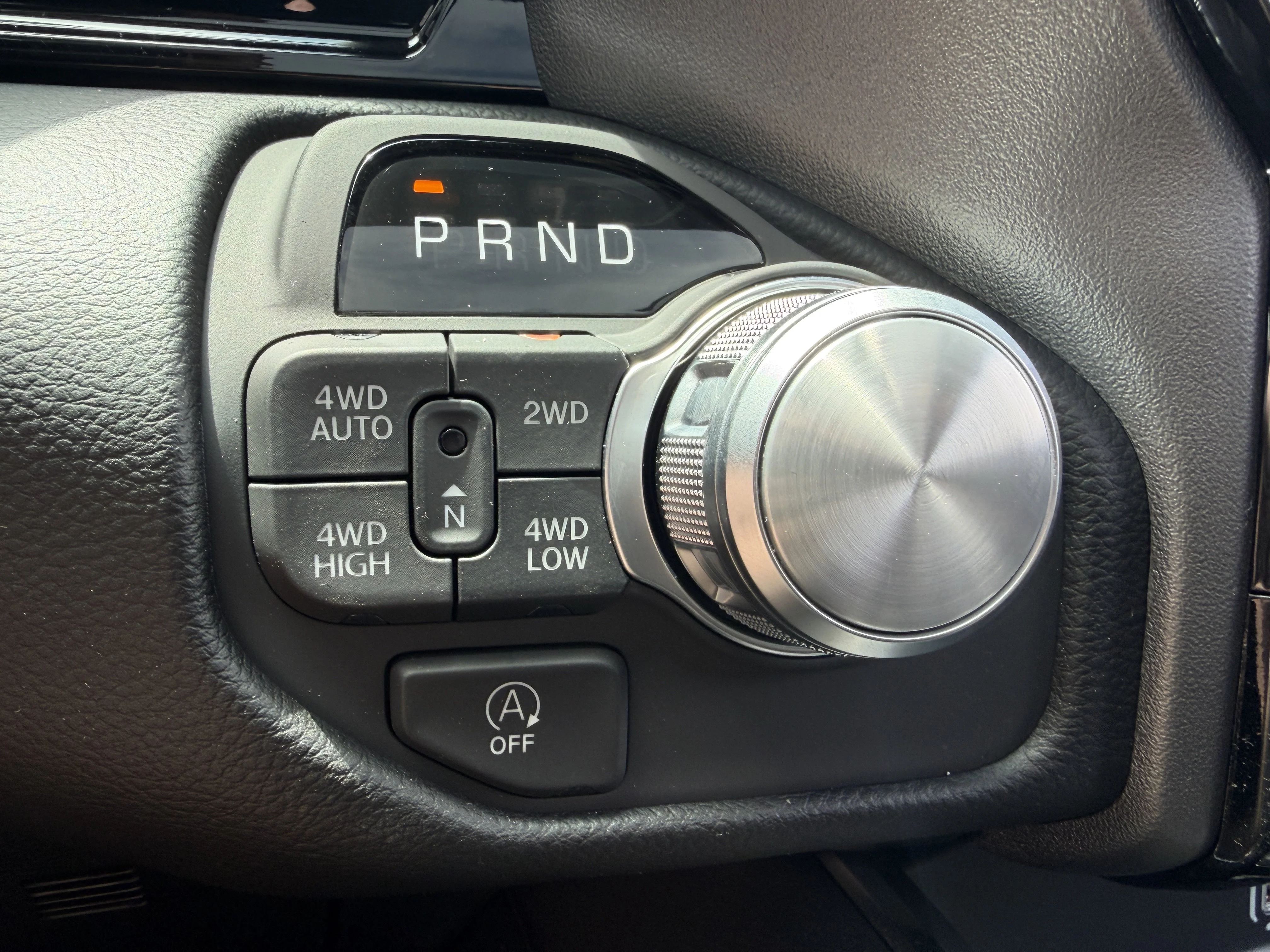 New 2026 Molten Red Pearl-Coat Exterior Paint RAM Laramie image 52