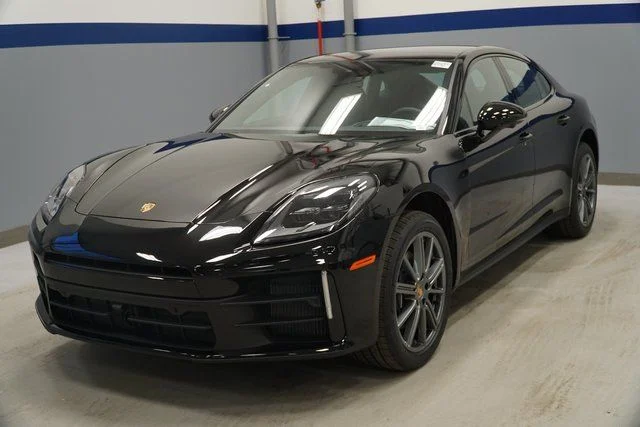 2026 Porsche Panamera Base