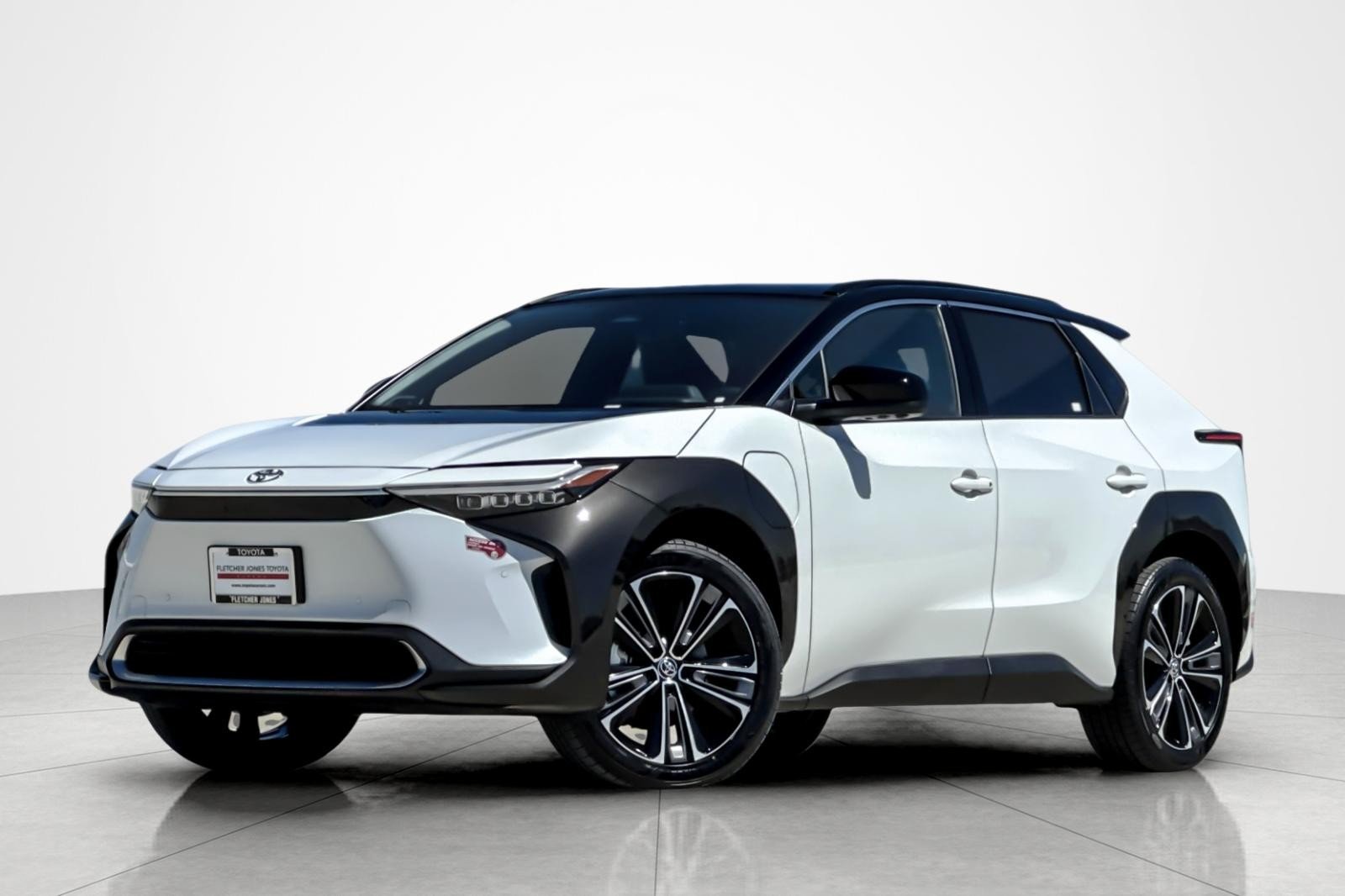 Certified Used 2023 Wind Chill Pearl Toyota Limited image 1