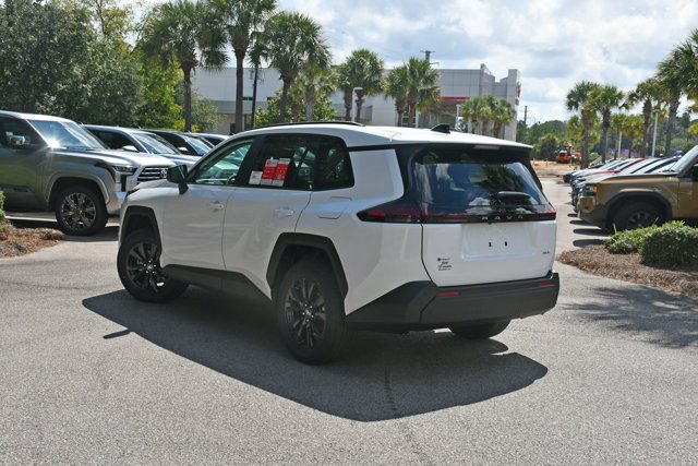 New 2026 Ice Cap Toyota XLE Premium image 2