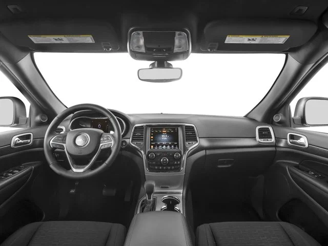 Used 2017 Granite Crystal Metallic Clearcoat Jeep Laredo image 11