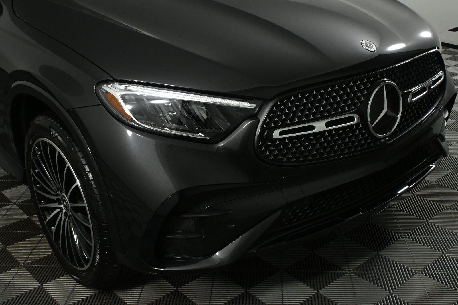 Certified Used 2026 Graphite Grey Metallic Mercedes-Benz GLC 300 image 33