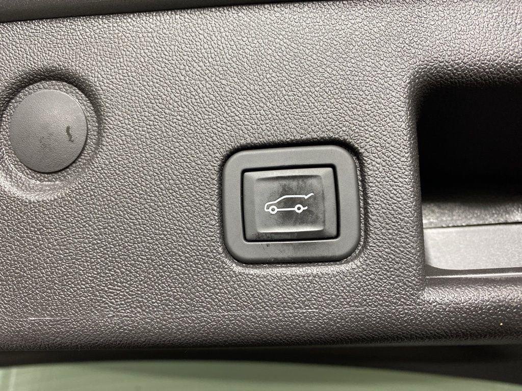 Used 2024 Sterling Gray Metallic Chevrolet LT image 27