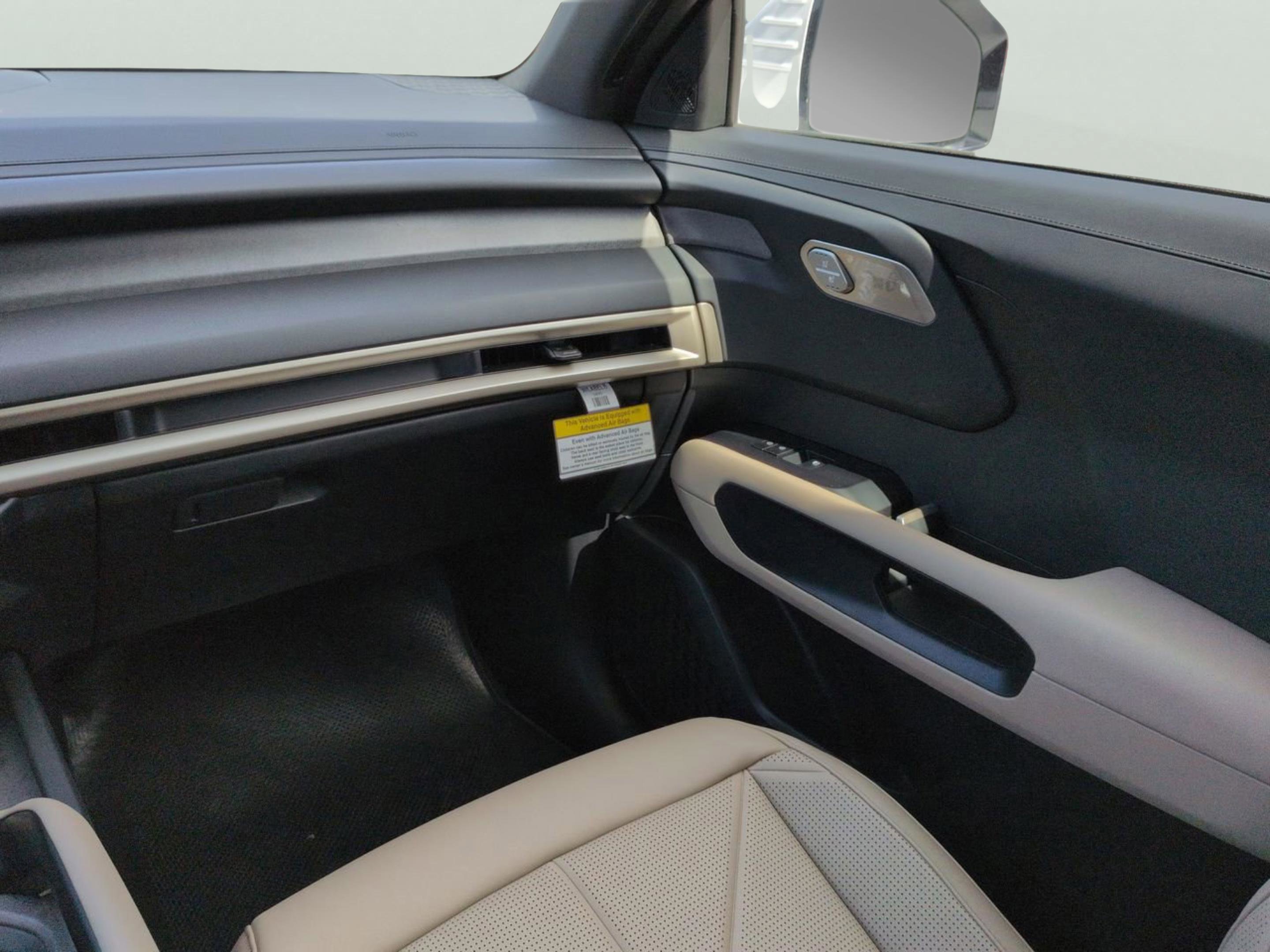 New 2027 Glacial White Pearl Kia EX image 19