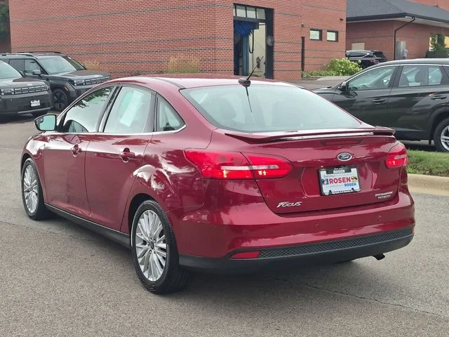 Used 2015 Red Ford Titanium image 5