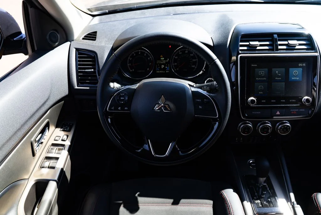Used 2026 Gray Mitsubishi 2.0 SE image 11