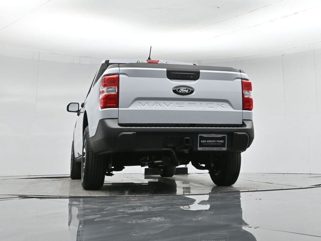 New 2026 Space White Metallic Ford XLT image 47