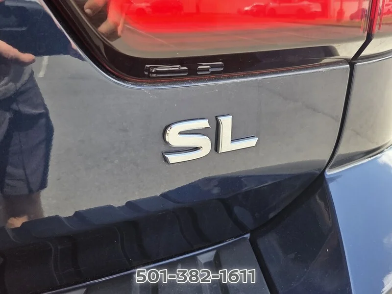 Used 2024 Blue Pearl NISSAN 4X2 SL image 15