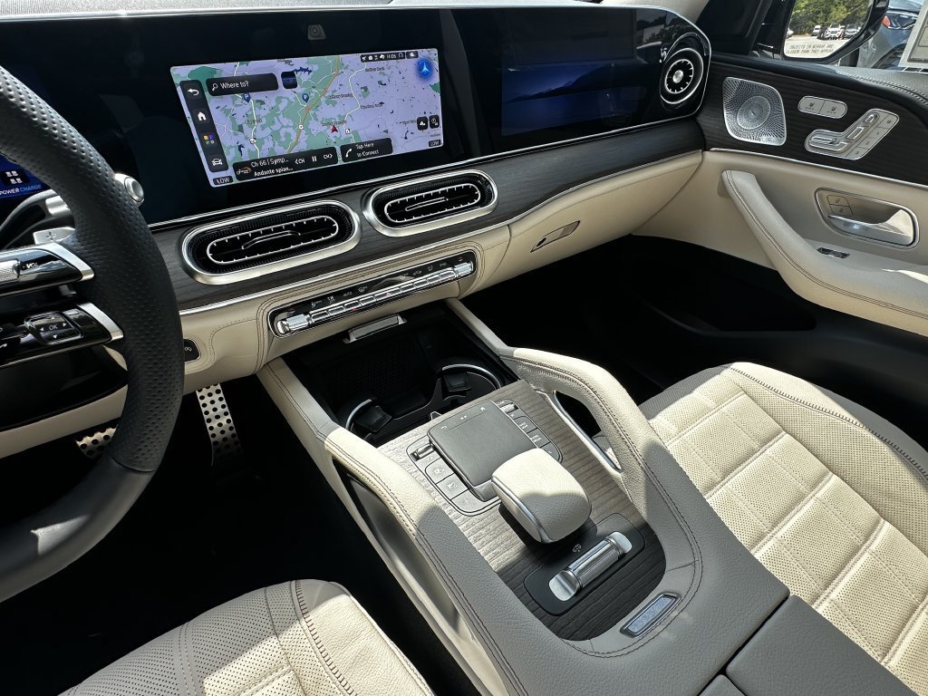 New 2027 MANUFAKTUR Moonlight White Metallic Mercedes-Benz GLS 450 image 70