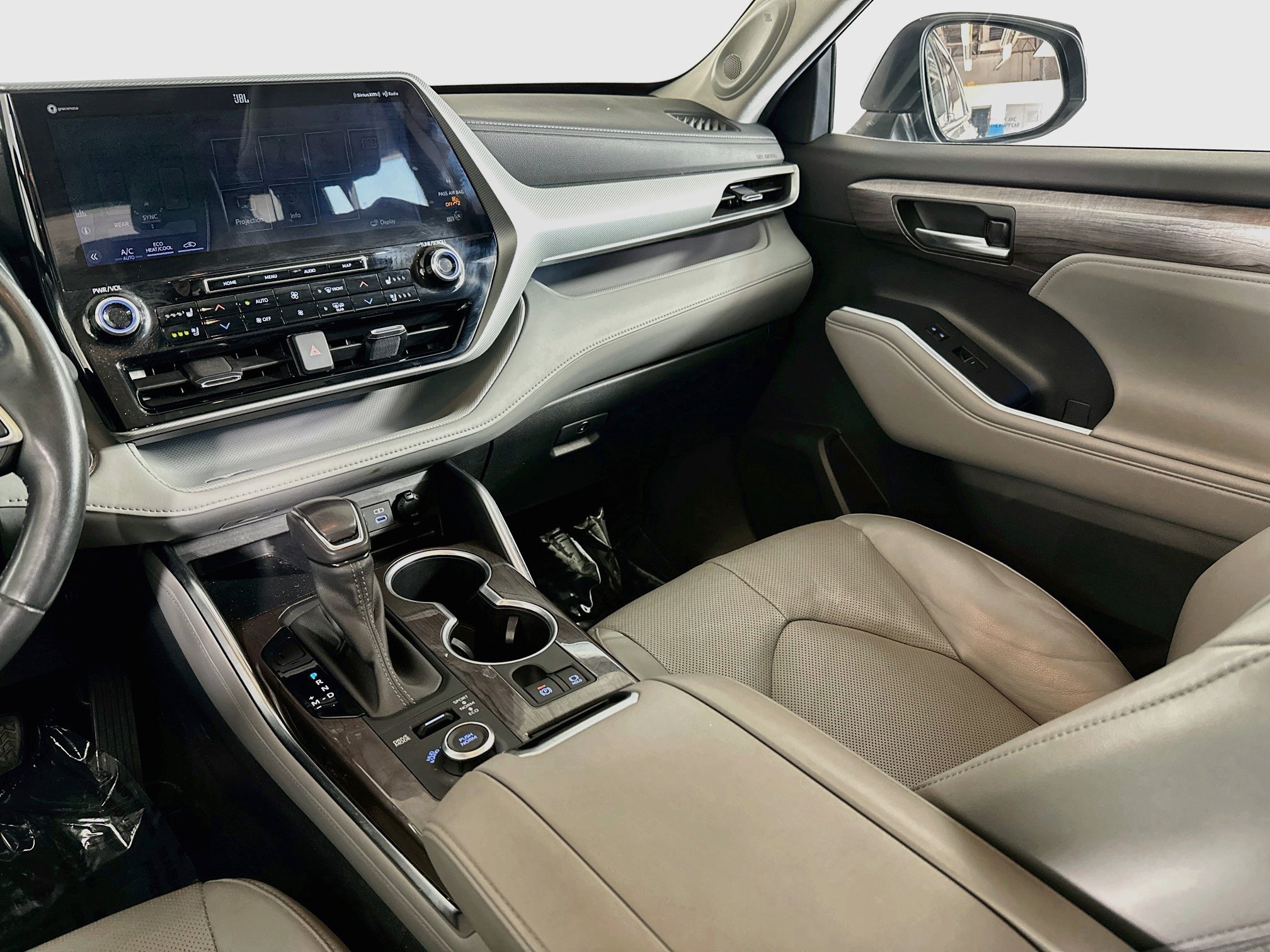 Used 2022 Midnight Black Metallic Toyota Platinum image 24