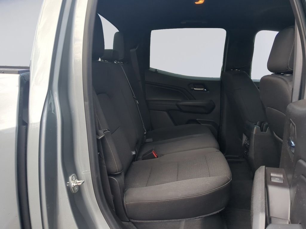 Used 2024 Silver GMC Elevation image 17