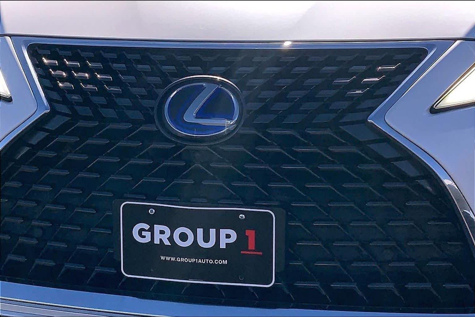 Used 2020 Eminent White Pearl Lexus  image 30