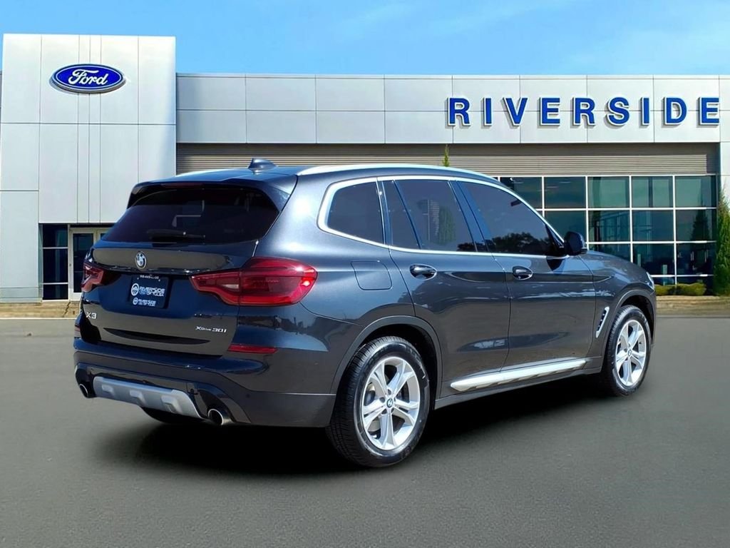 Used 2020 Dark Graphite BMW xDrive30i image 7
