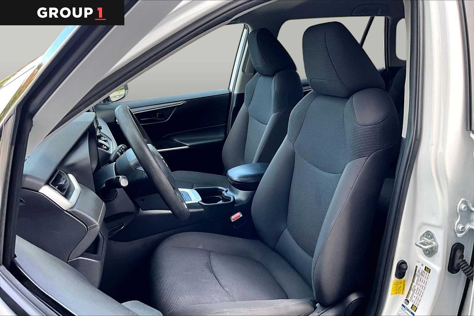 Used 2020 Super White Toyota Hybrid LE image 9