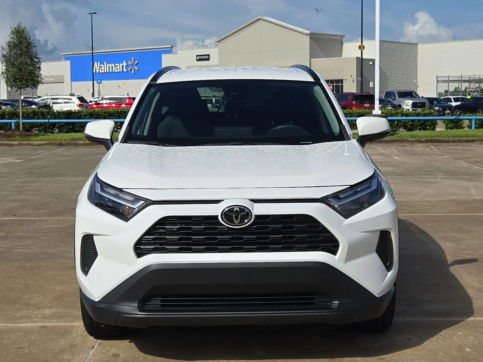 Used 2024 Wind Chill Pearl Toyota XLE image 9