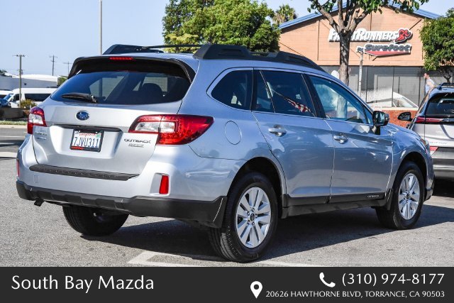 Used 2015 Silver Subaru 2.5i Premium image 8