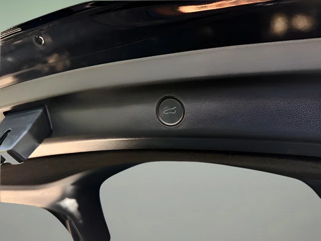 Used 2022  Tesla Long Range image 22