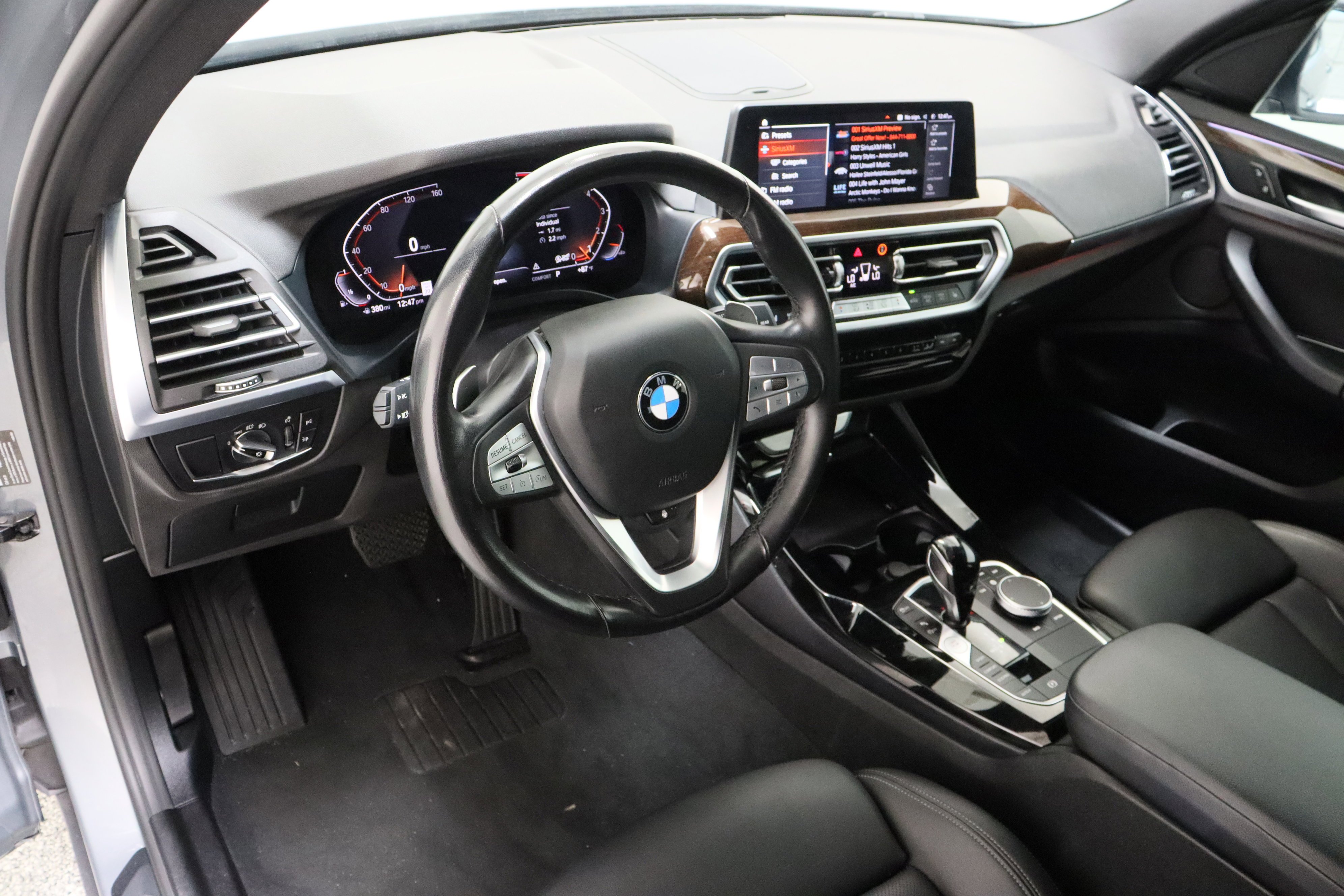 Used 2024 Dark Graphite Metallic BMW sDrive30i 2.0T image 13