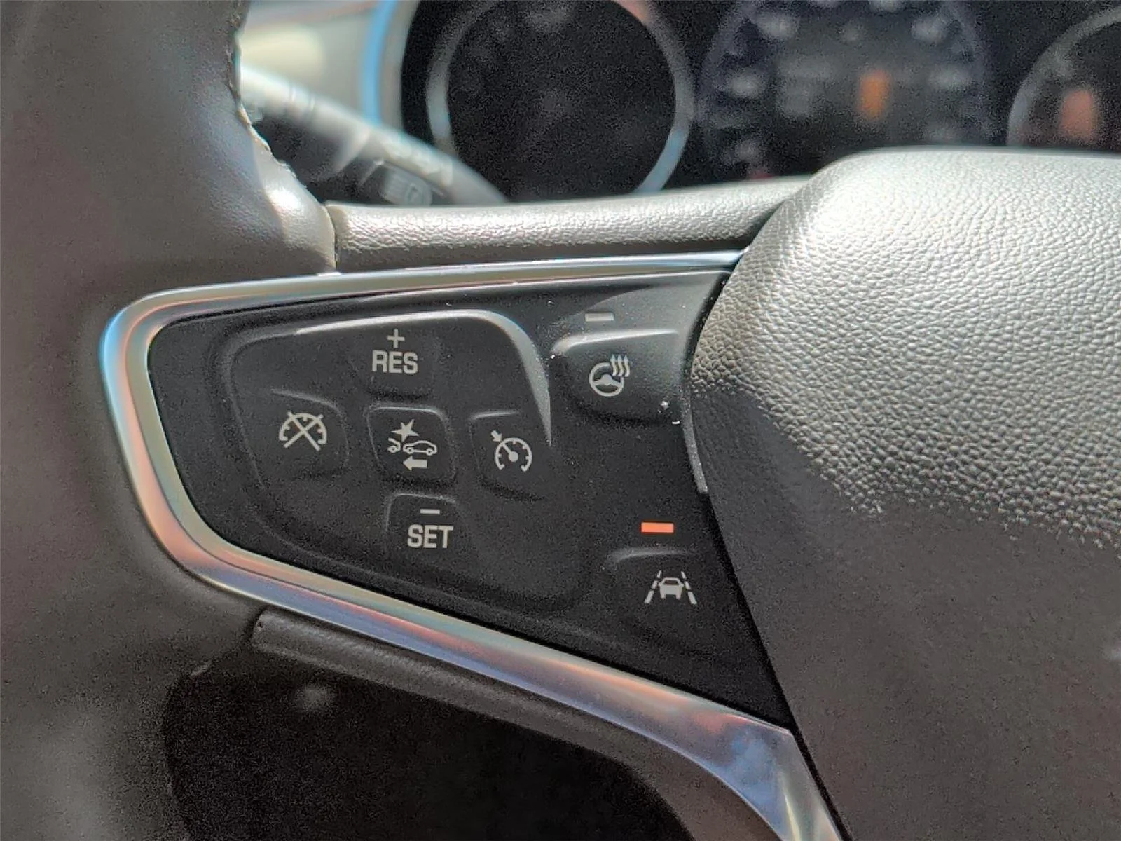 Used 2024 Sterling Gray Metallic Chevrolet LT image 25