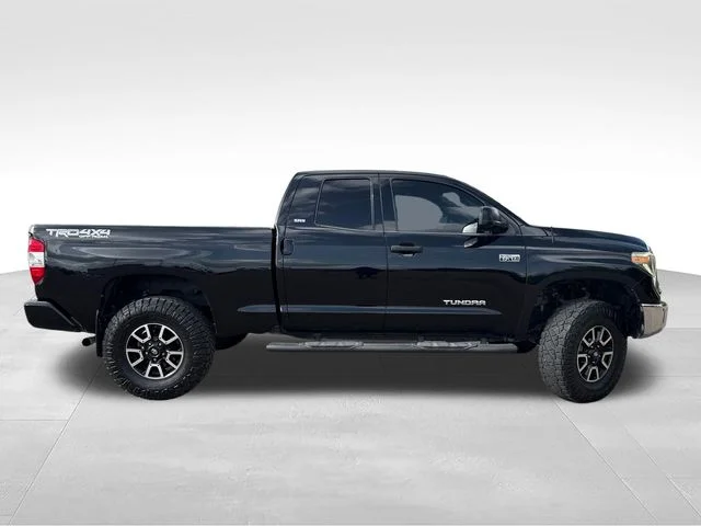 Used 2018 Black Toyota SR5 image 8