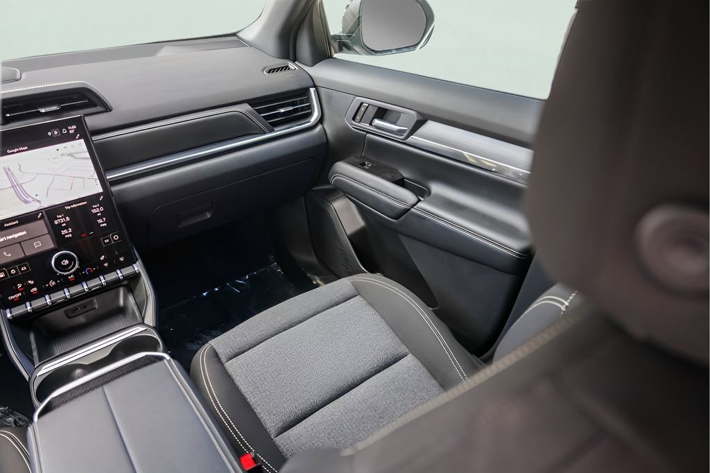 Used 2026 Summit White GMC Elevation image 28