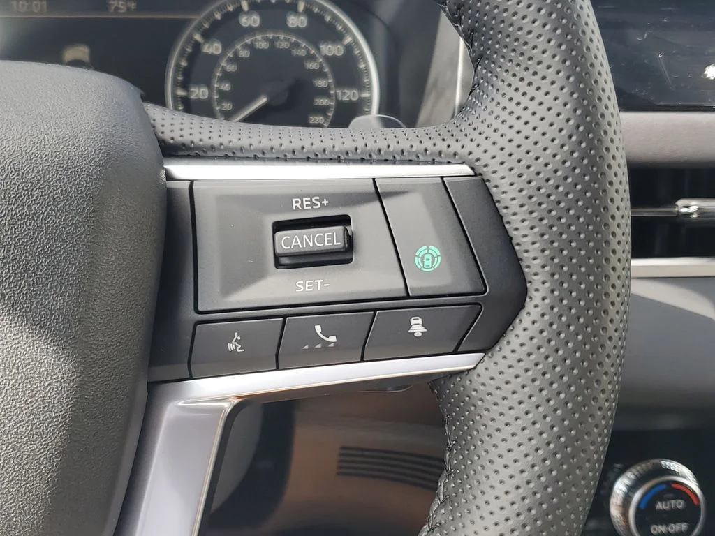 2025 Mitsubishi Outlander SE - Photo 25