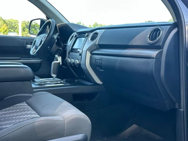 Used 2018 Gray Toyota SR5 image 29