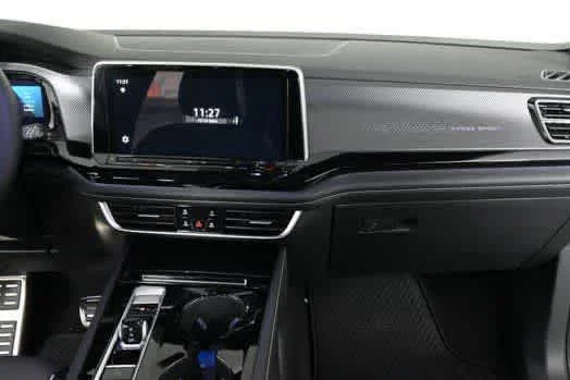 2026 Volkswagen Atlas Cross Sport SEL Premium R-LINE - Photo 27
