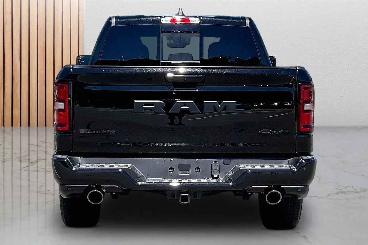 New 2026 Diamond Black Crystal Pearl-Coat Exterior Paint RAM Big Horn/Lone Star image 7