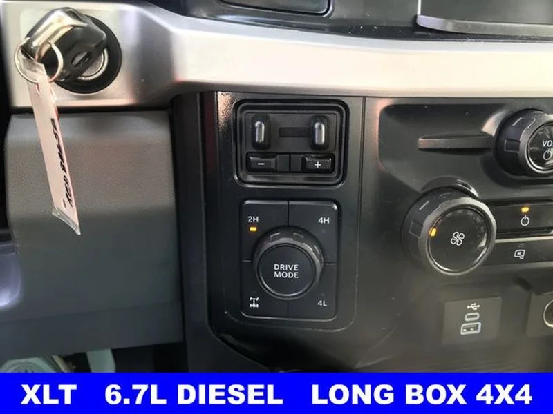 Certified Used 2024 Oxford White Ford XLT image 14