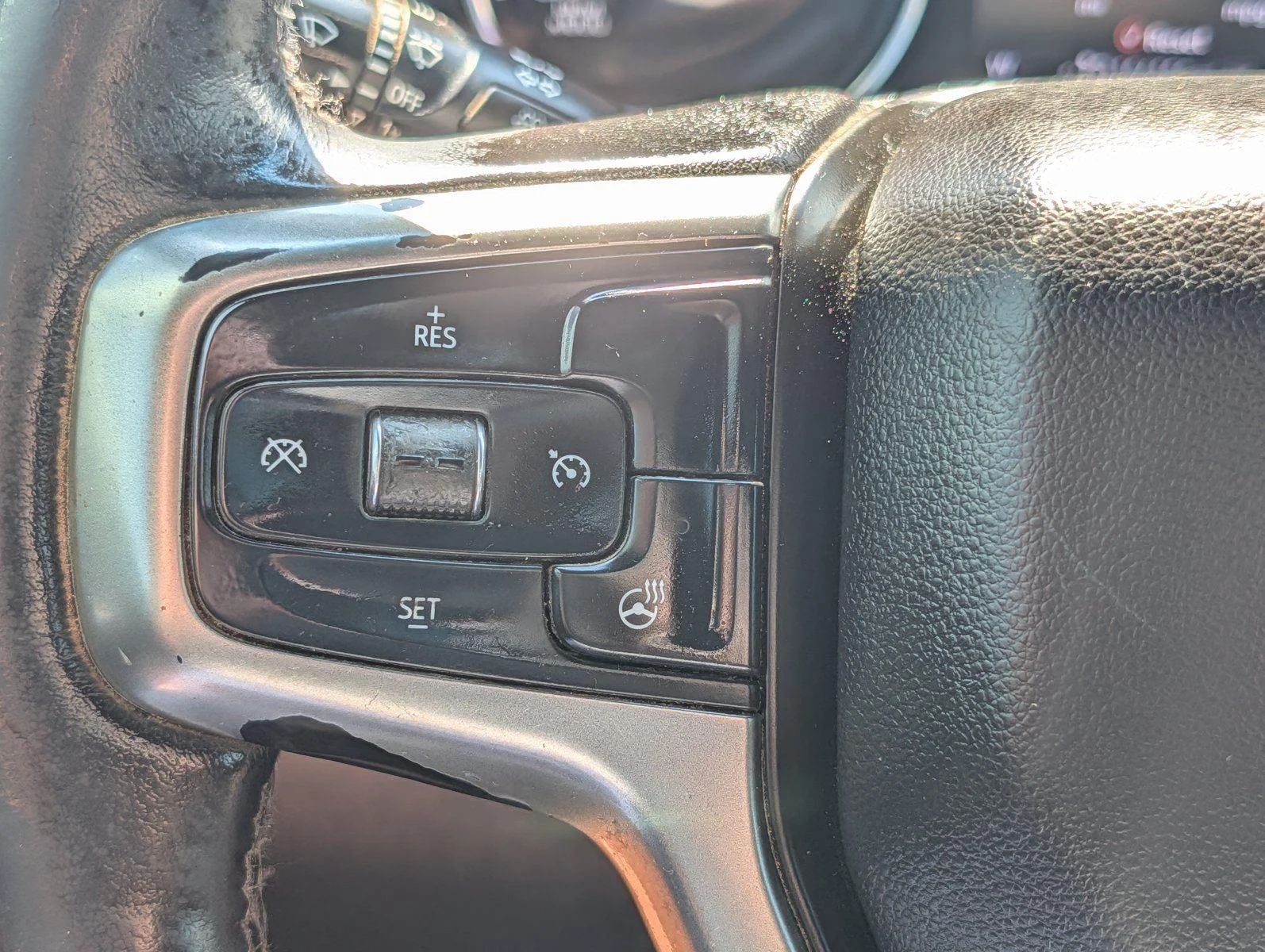 Used 2020 SUMMIT WHITE Chevrolet LT image 24