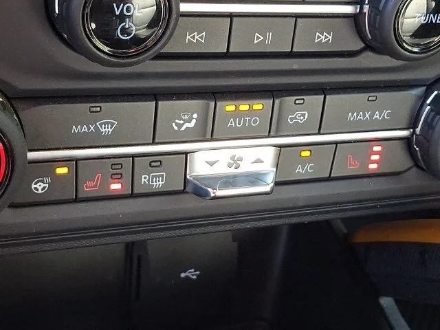 Used 2022 Green Ford Badlands image 24