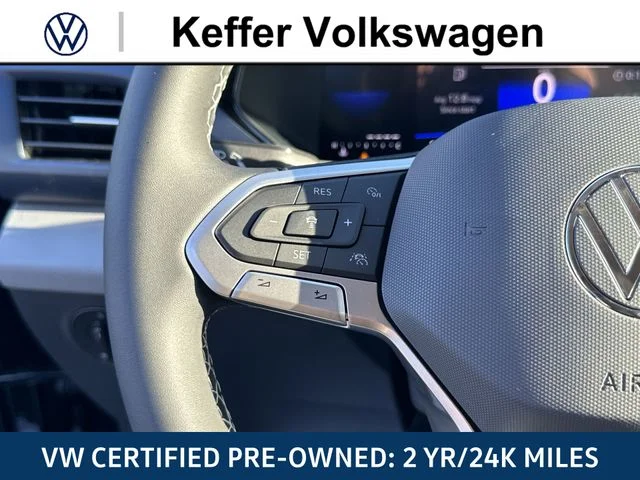 Certified Used 2023 Black Volkswagen 1.5T SE image 18