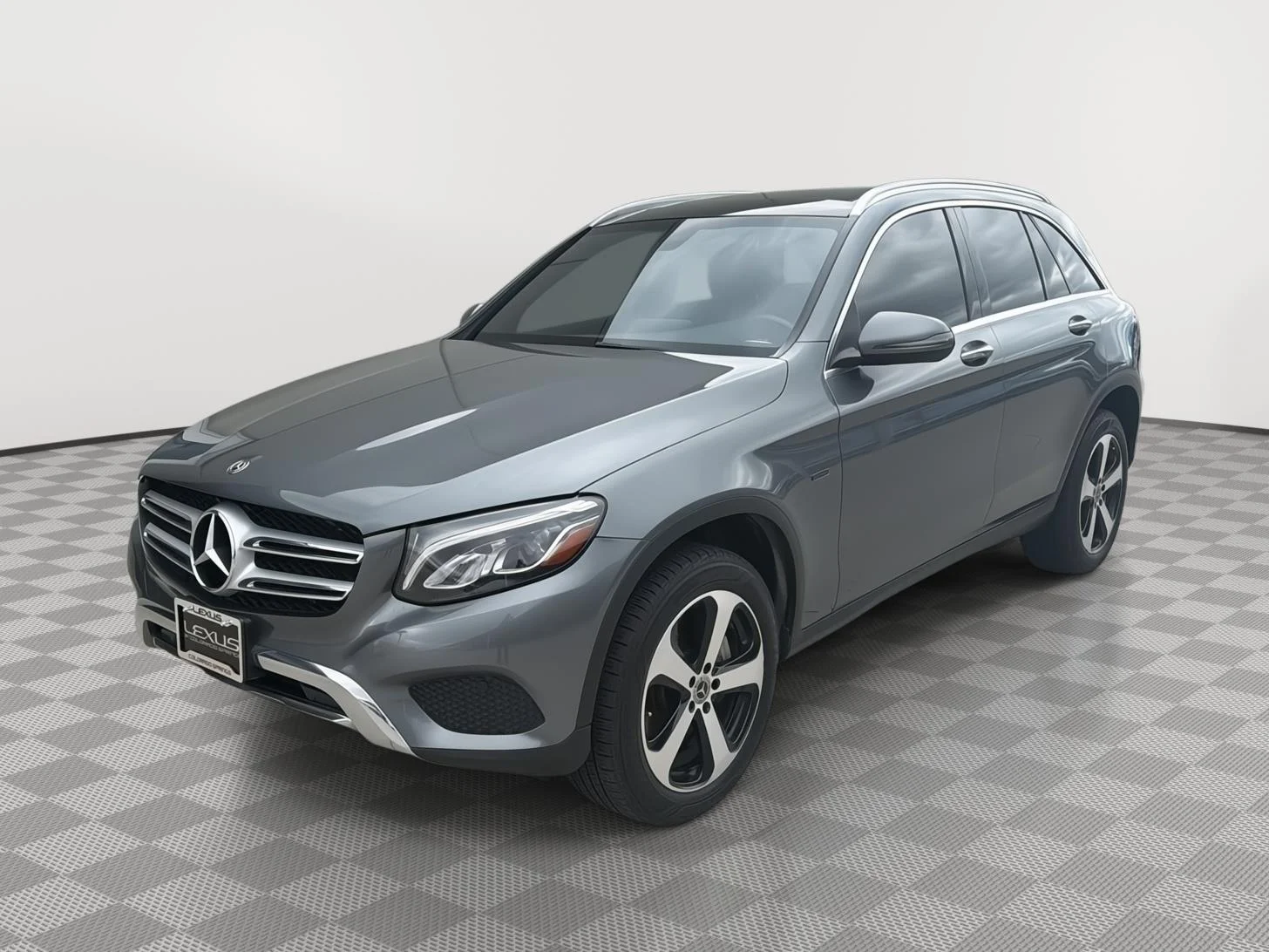 Used 2019 Selenite Grey Metallic Mercedes-Benz GLC 350e image 3