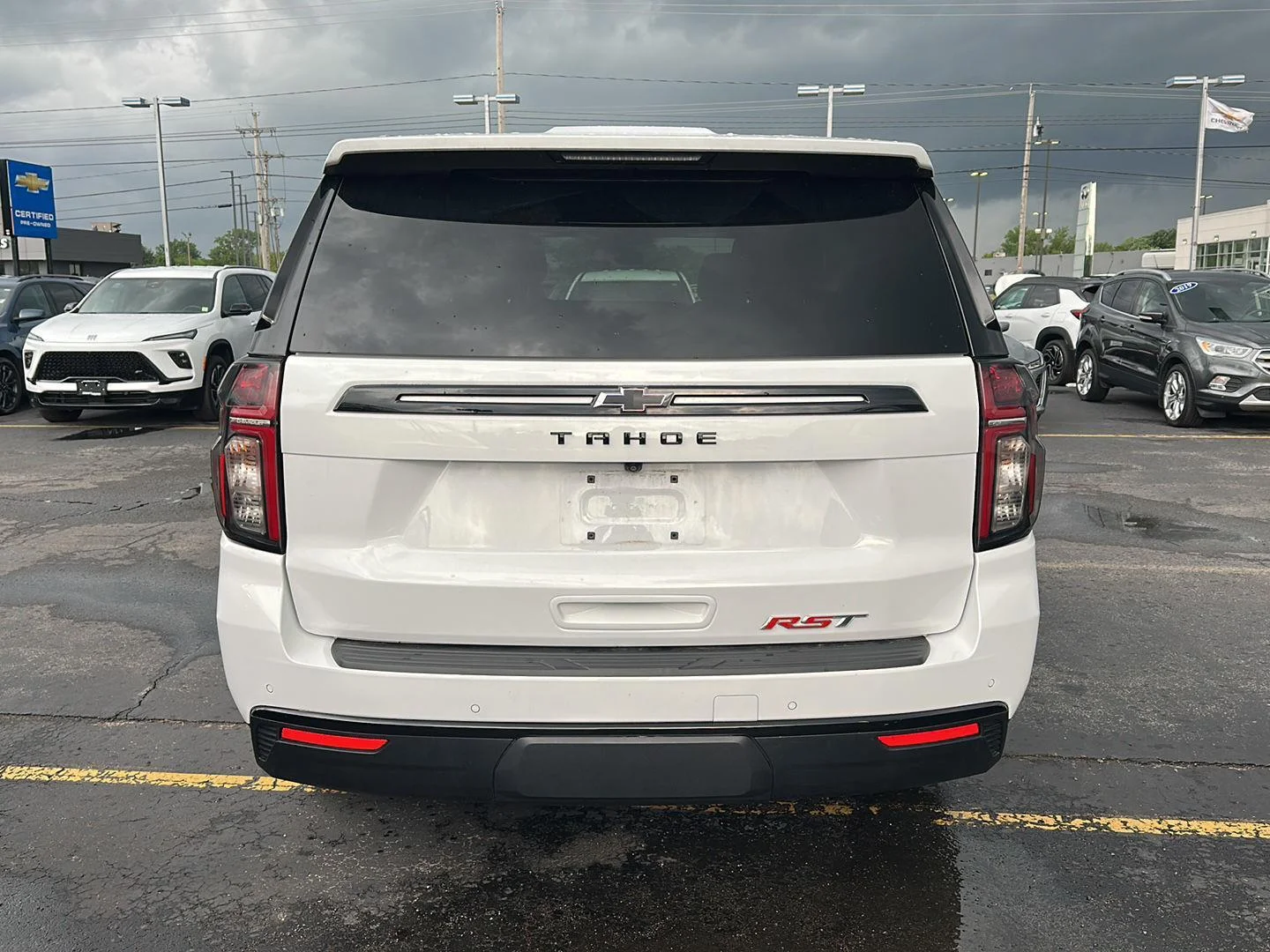 Used 2023 Summit White Chevrolet RST image 3