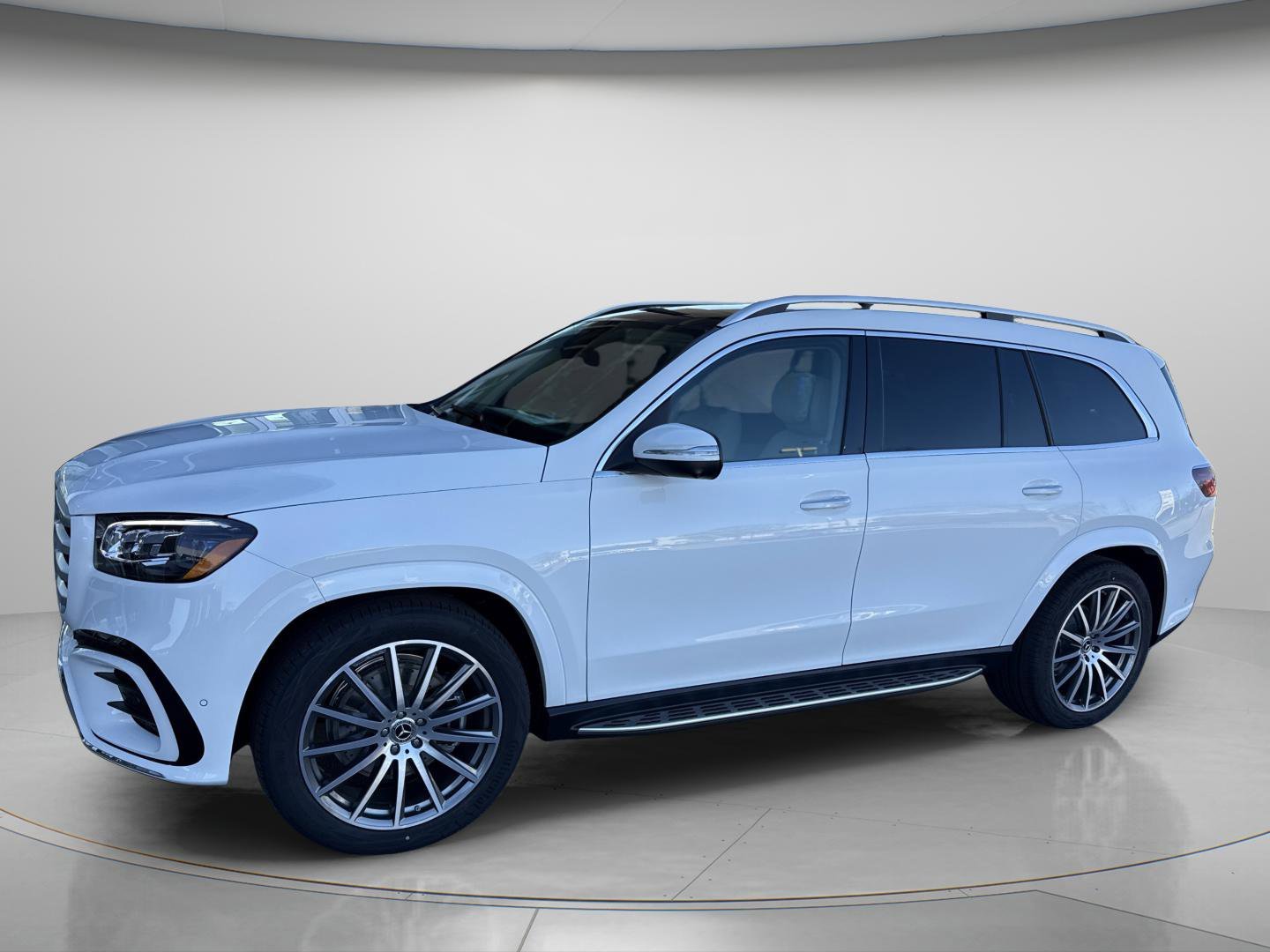Used 2026 Polar White Mercedes-Benz GLS 450 image 2