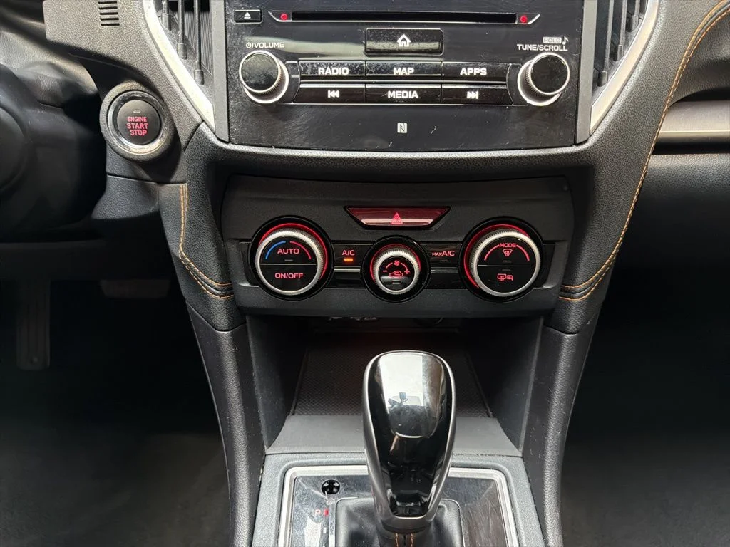 Used 2022 White Subaru Limited image 20