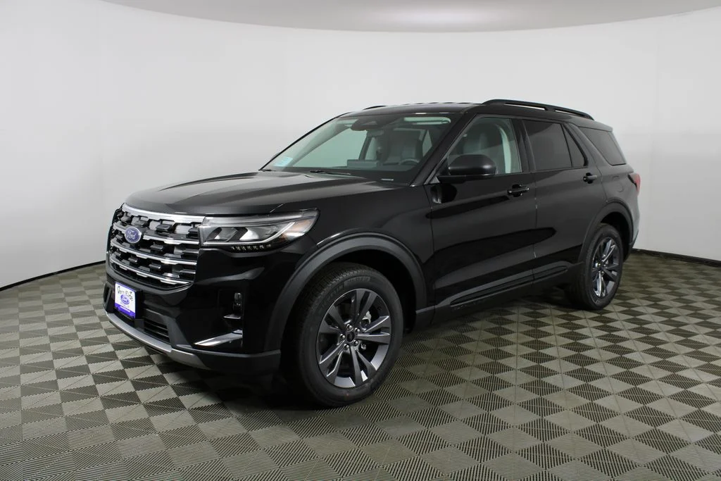 New 2026 Agate Black Metallic Ford Active image 3
