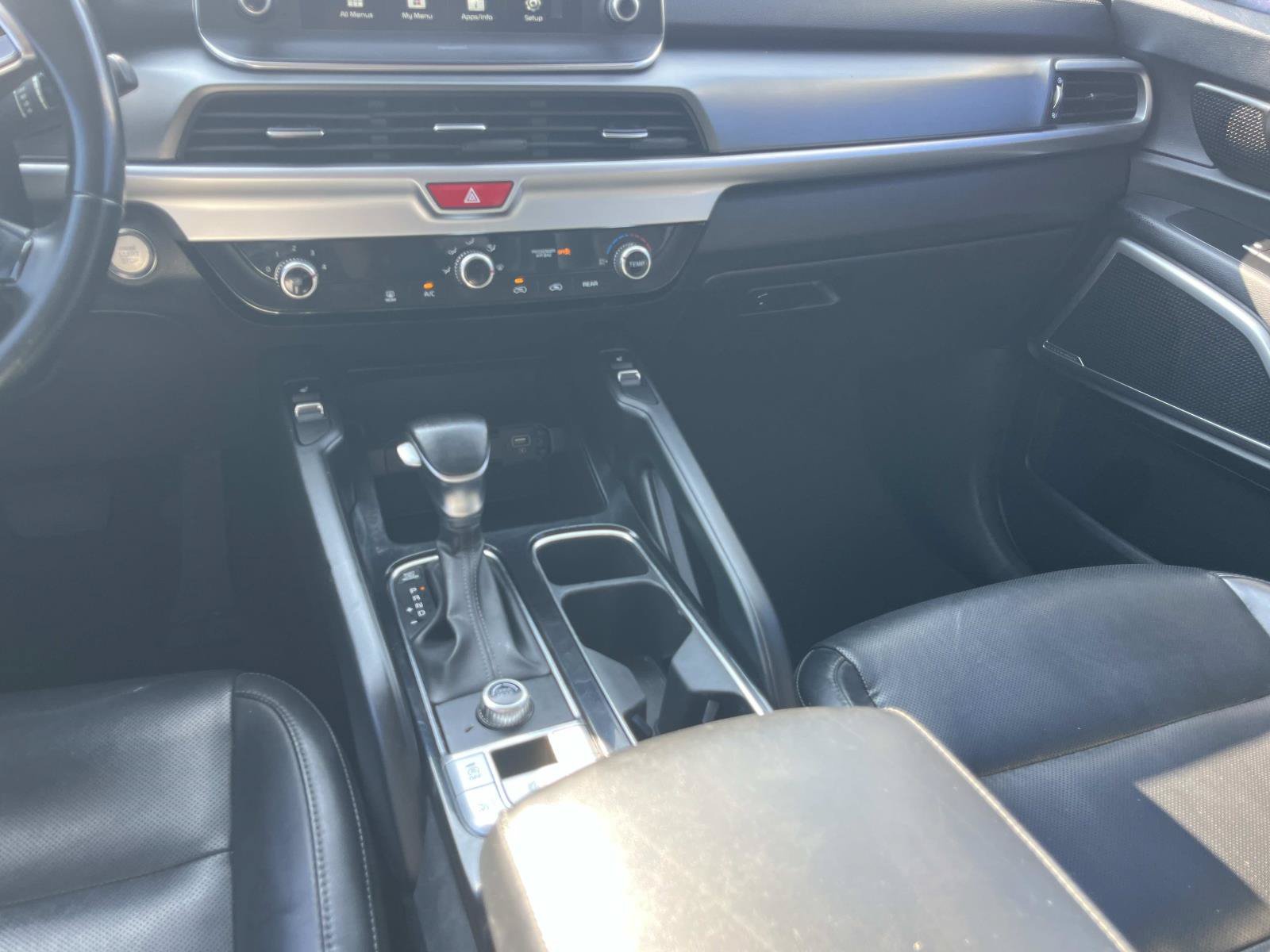 Used 2021 Glacial White Pearl Kia S image 16