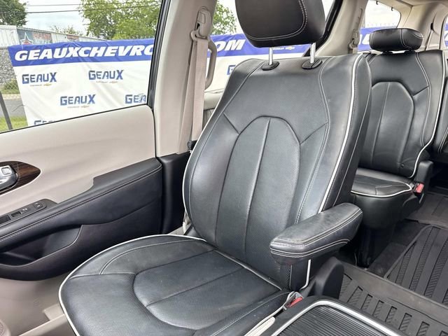 Used 2022 Gray Chrysler Limited image 40