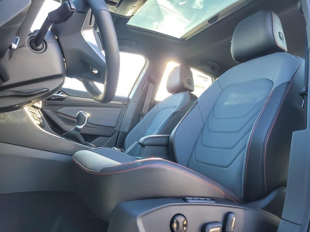 New 2026 Pure White Volkswagen 2.0T Autobahn image 7